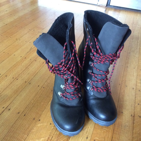 Esprit Heeled Boot - Picture 2 of 3